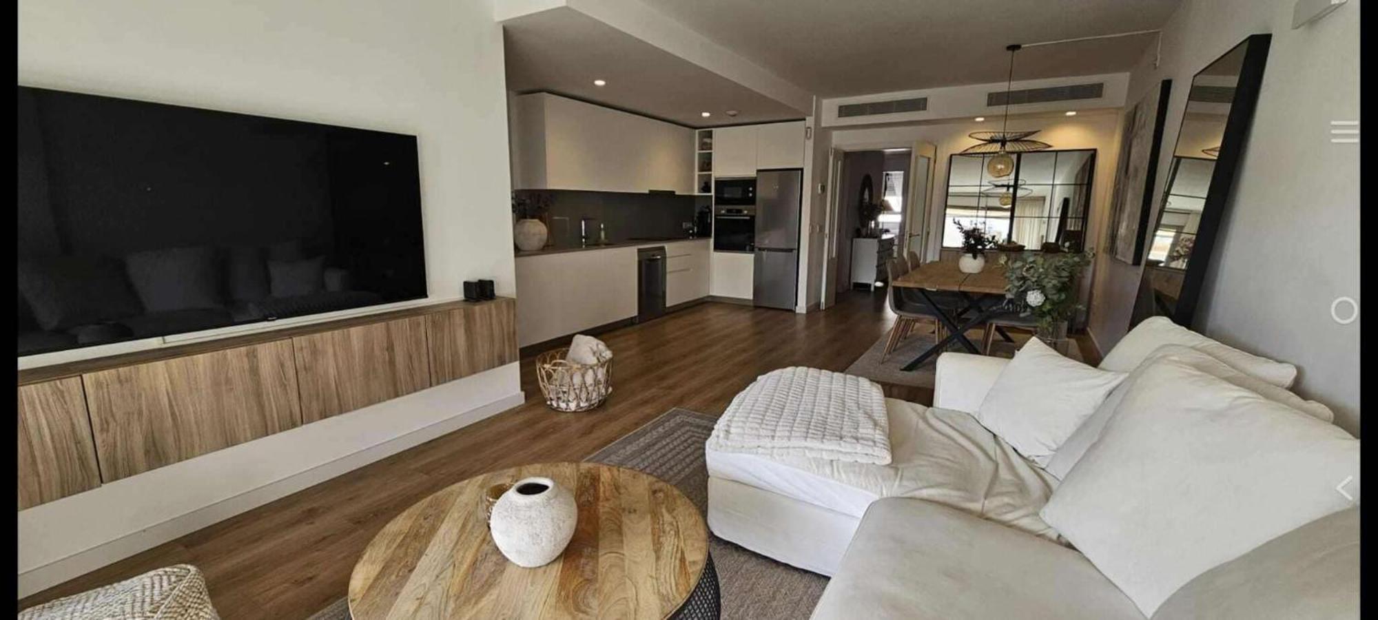 2 Bedrooms - Private Rooftop And Pool - Parking Apartment *