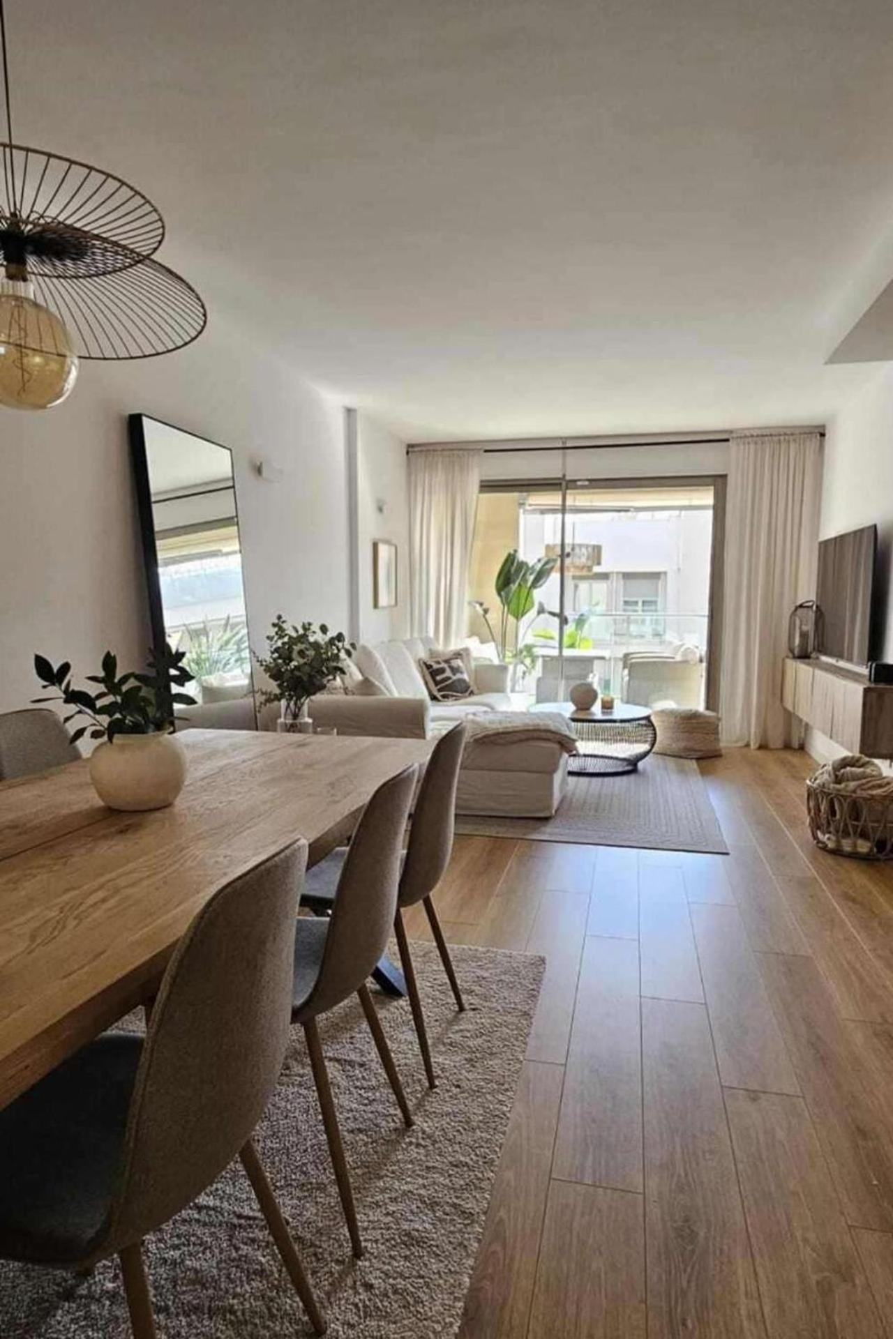 2 Bedrooms - Private Rooftop And Pool - Parking *