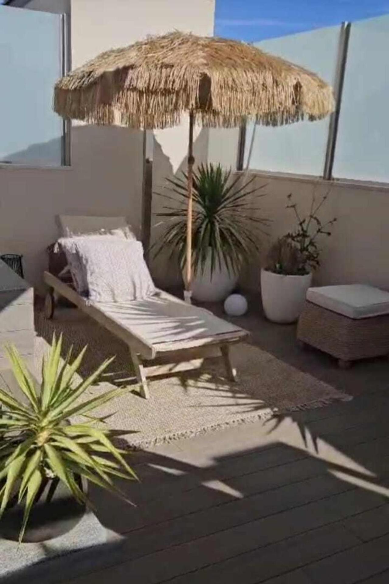 2 Bedrooms - Private Rooftop And Pool - Parking