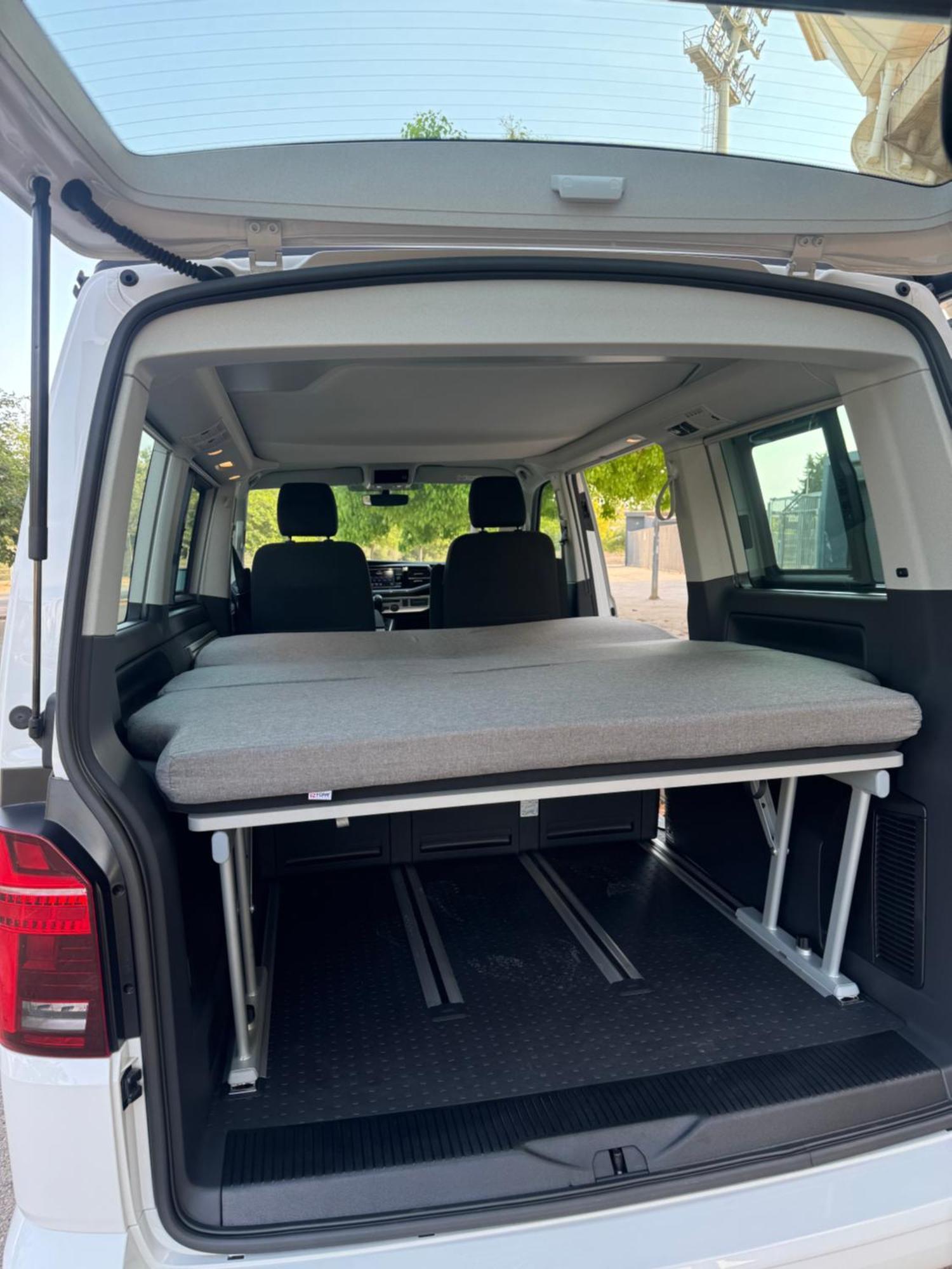 Botel California Camper 2024 Palma de Mallorca