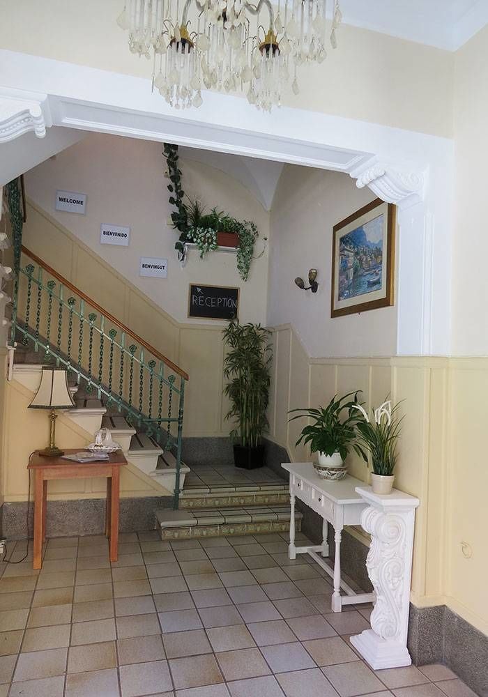Regina Selfcheck-in Smart Guest house