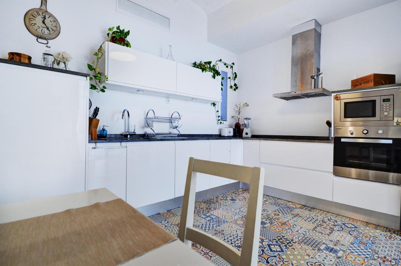 Roger Apartment *