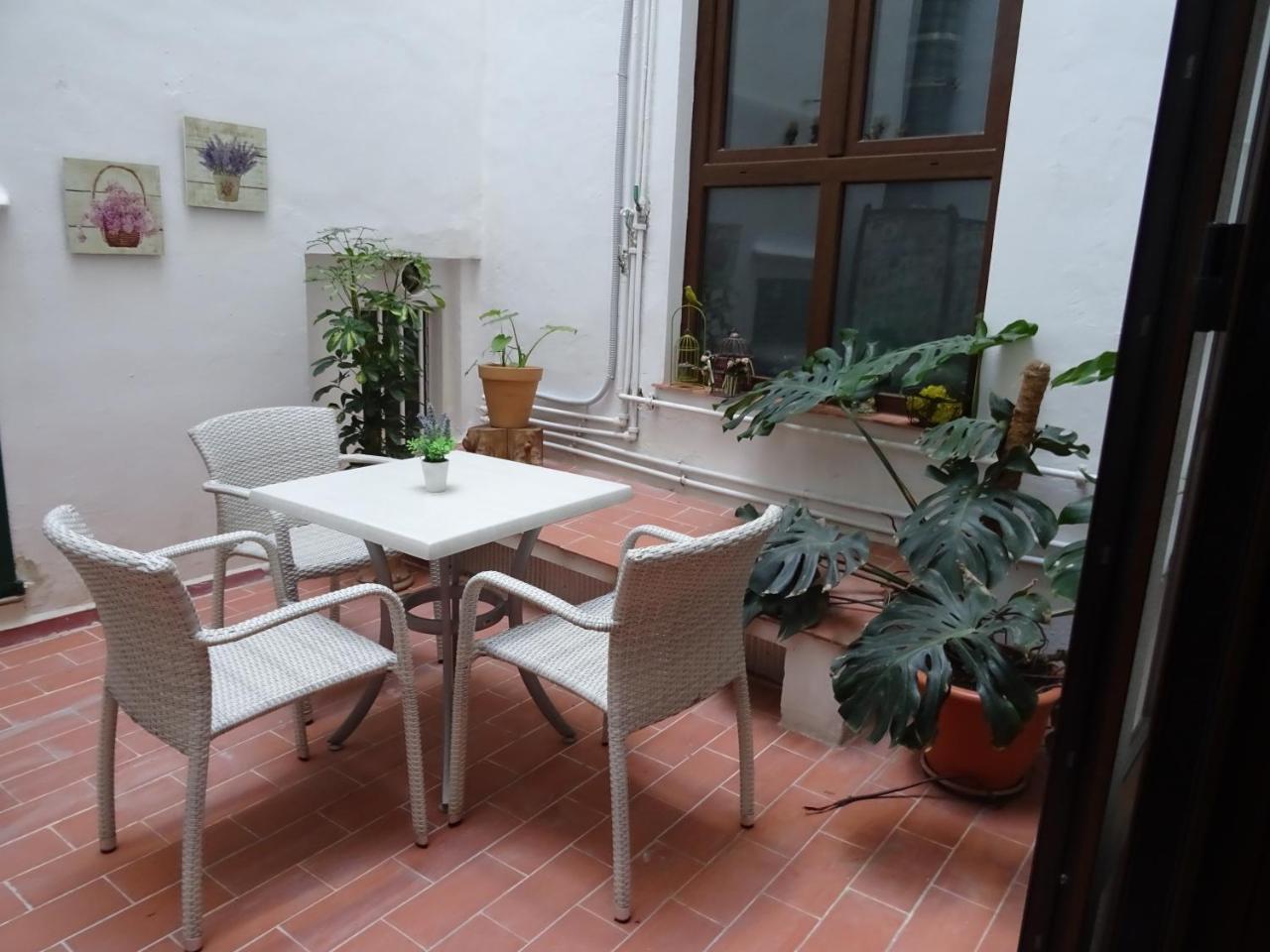 Ritzi Guest house *