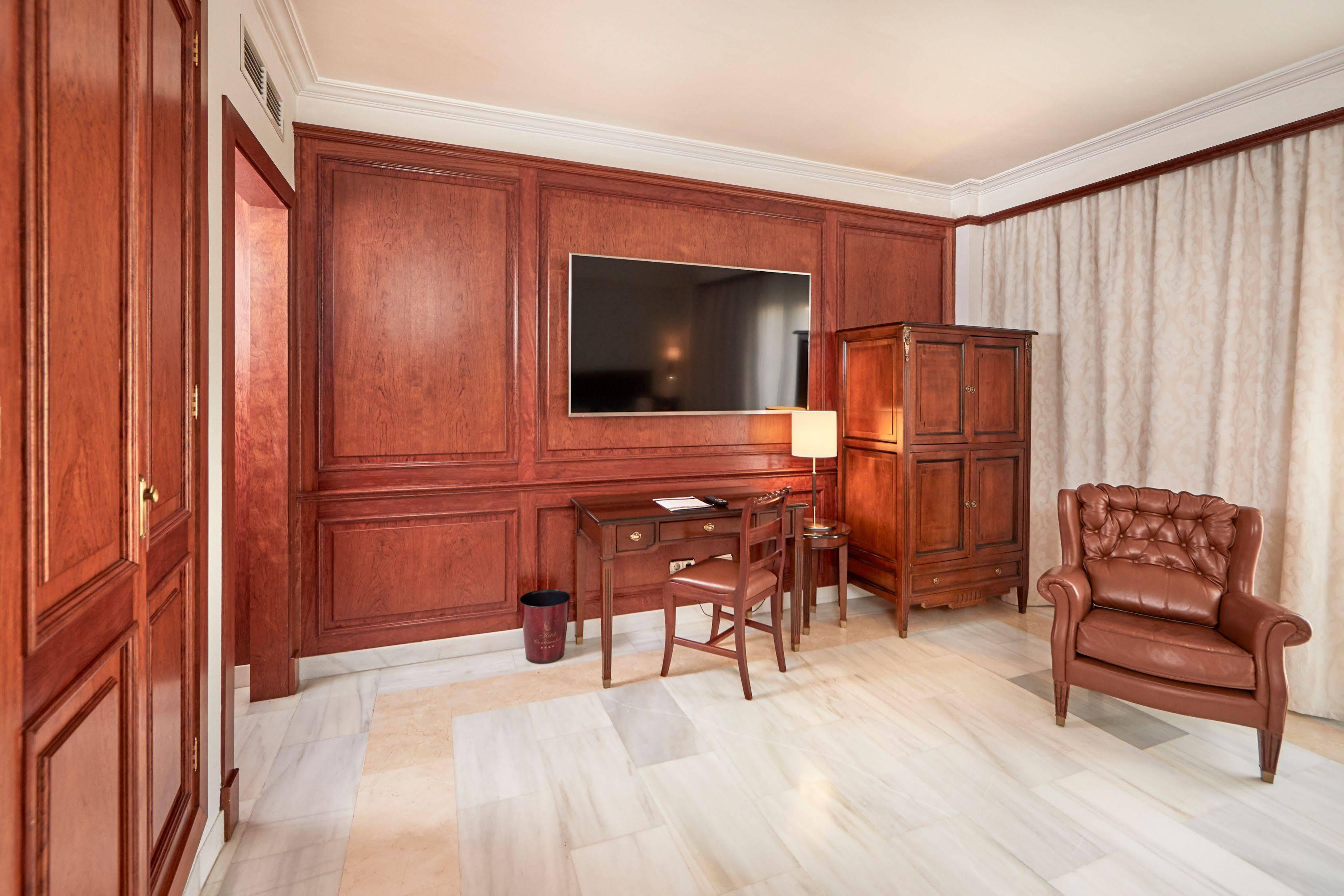 Continental 4*