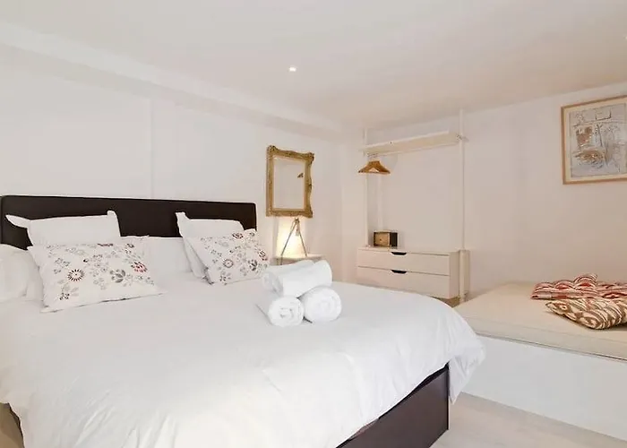 Can Blau Homes
