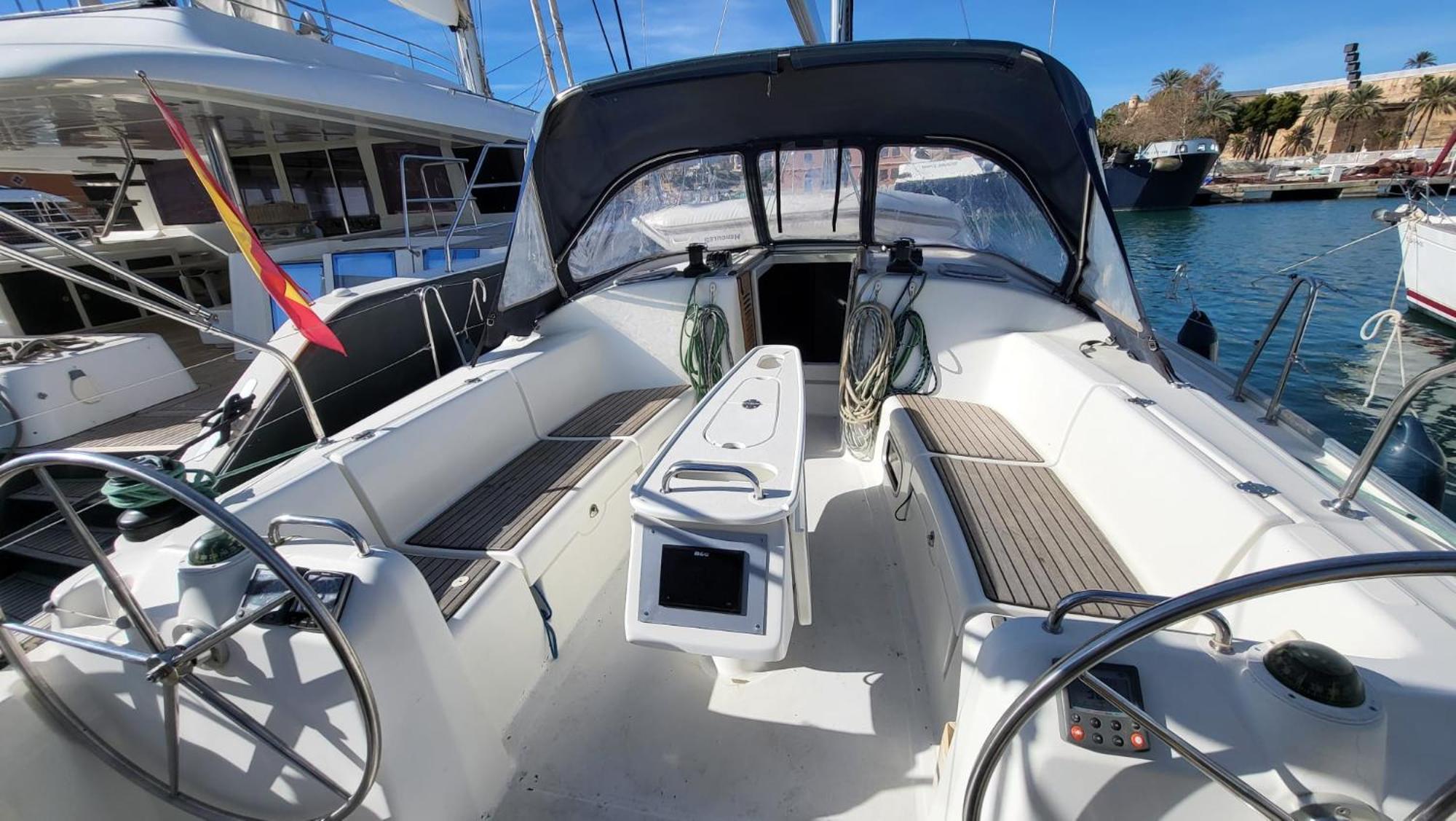 Velero Beneteau Cyclades 43.4 Botel Palma