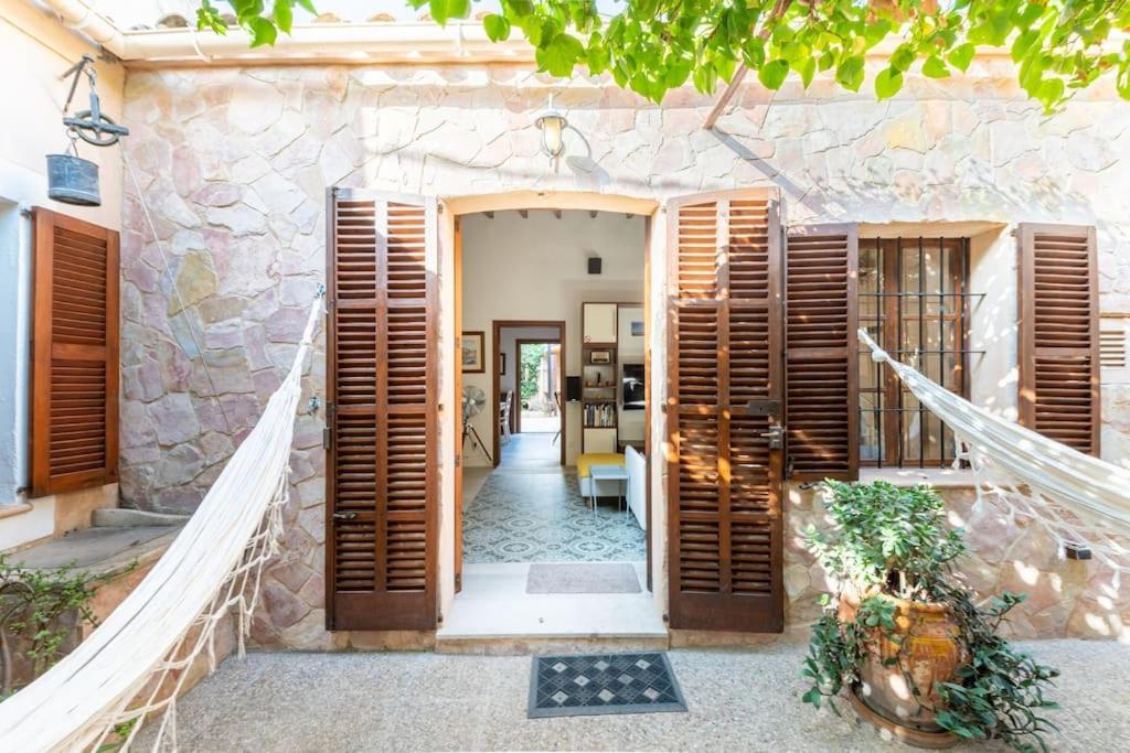 Es Llimoner - Charming House In Holiday home
