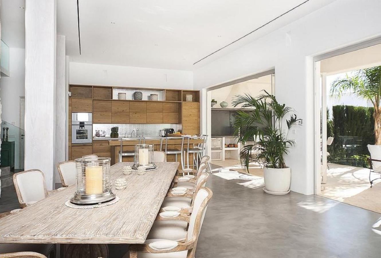 Swish Sea-view Close To And Sandy Beaches *