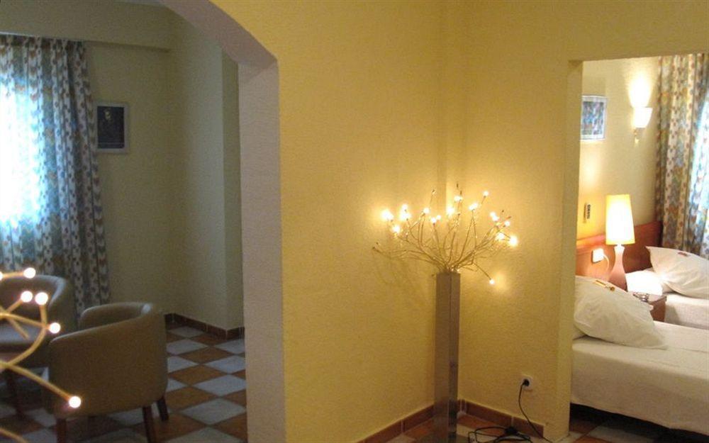 Hotel Aries *